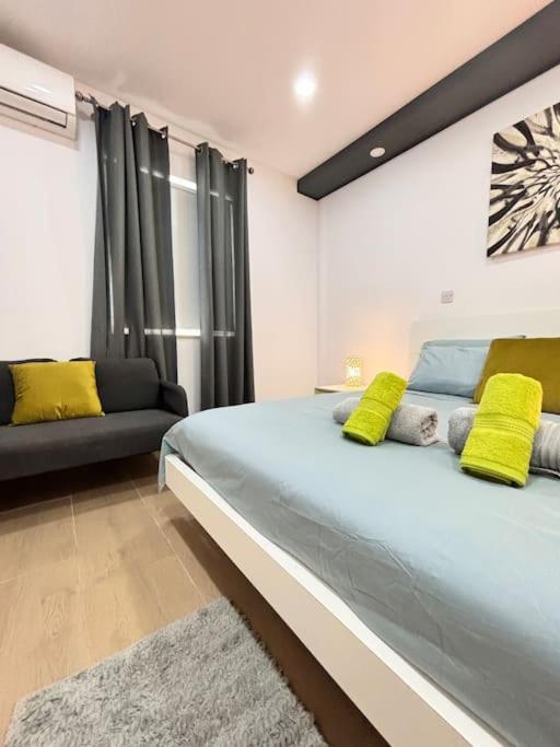 Elegant Penthouse In St Julians Stj28 Apartment *