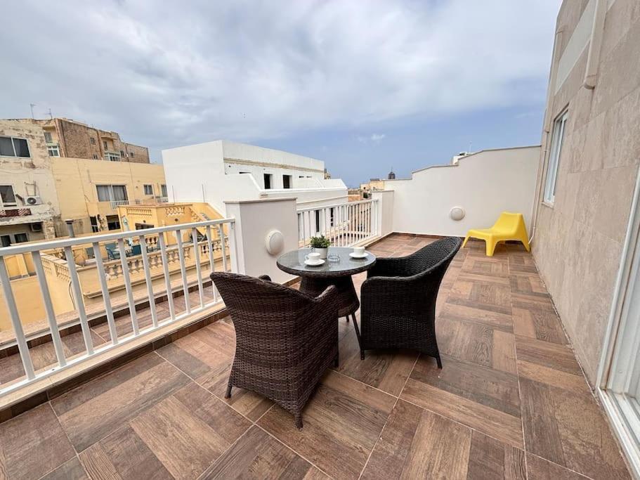 Apartment Elegant Penthouse In St Julians Stj28 *
