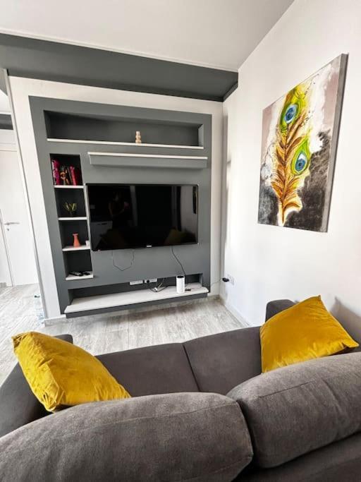 Apartment Elegant Penthouse In St Julians Stj28 *